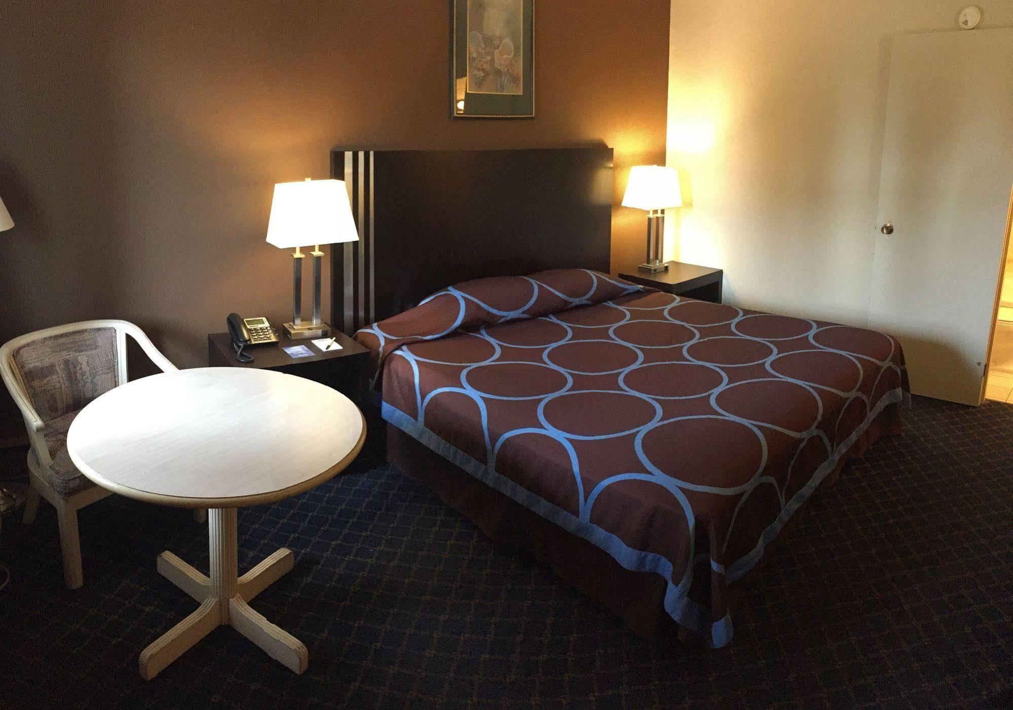 רד דיר Ba Hotel מראה חיצוני תמונה